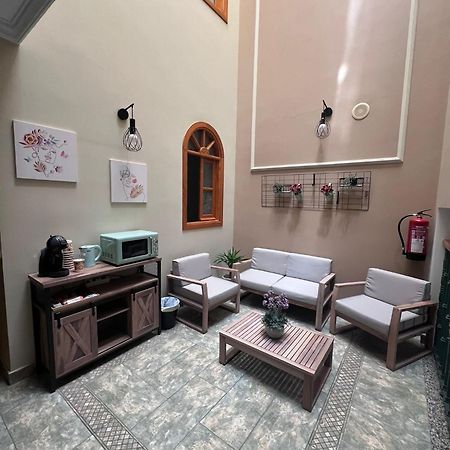 Апартаменты La Casa De Lola Калета-де-Велес Экстерьер фото