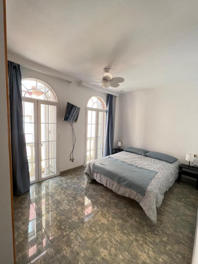 Апартаменты La Casa De Lola Калета-де-Велес Экстерьер фото