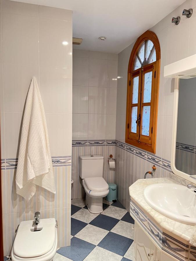 Апартаменты La Casa De Lola Калета-де-Велес Экстерьер фото
