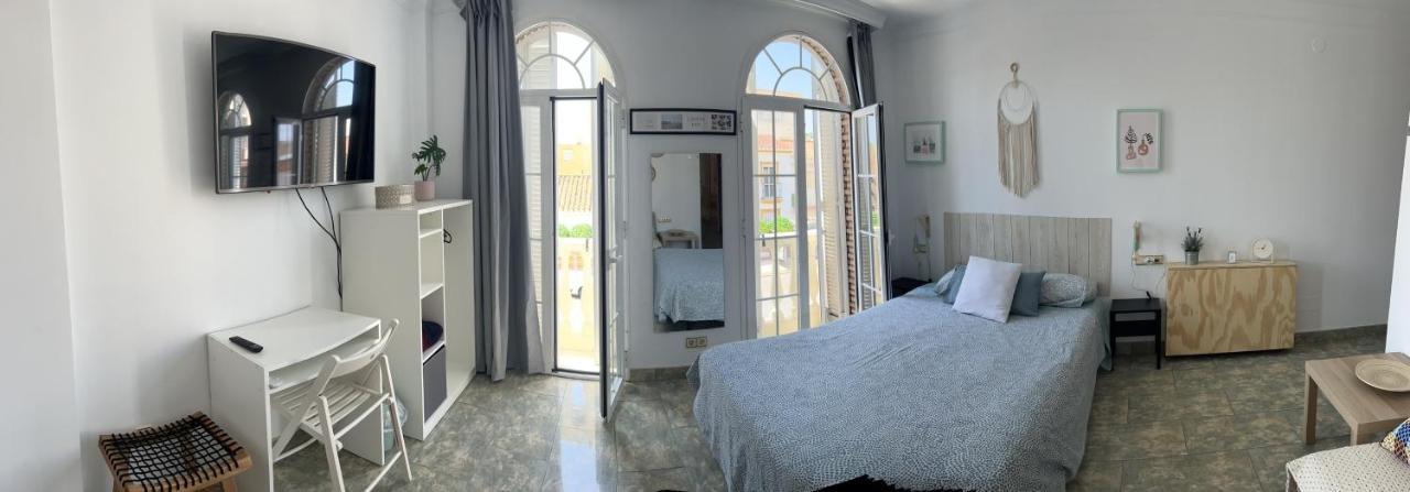 Апартаменты La Casa De Lola Калета-де-Велес Экстерьер фото
